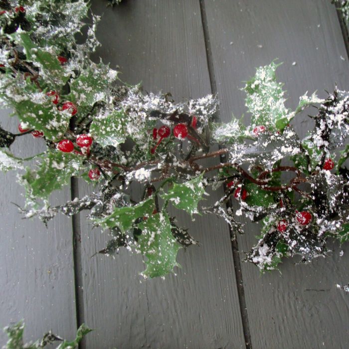 Artificial 6ft Frosted Holly Garland - Permabloom